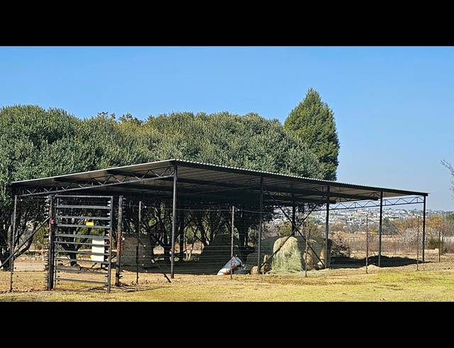 3 BEDROOM EQUESTRIAN PROPERTY FOR SALE IN KNOPJESLAAGTE